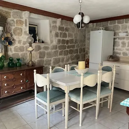 Dom wakacyjny Seget Donji