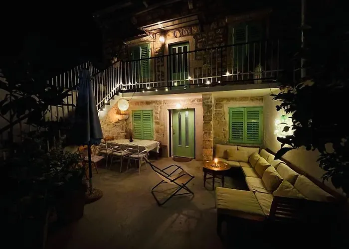 Seget Donji Будинок відпочинку Трогір